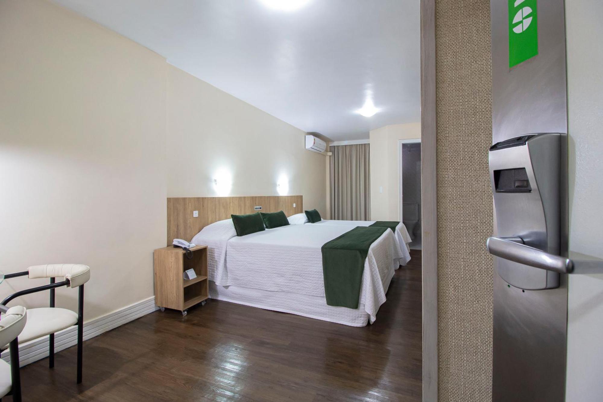 Hotel Nacional Inn Curitiba Torres Екстериор снимка