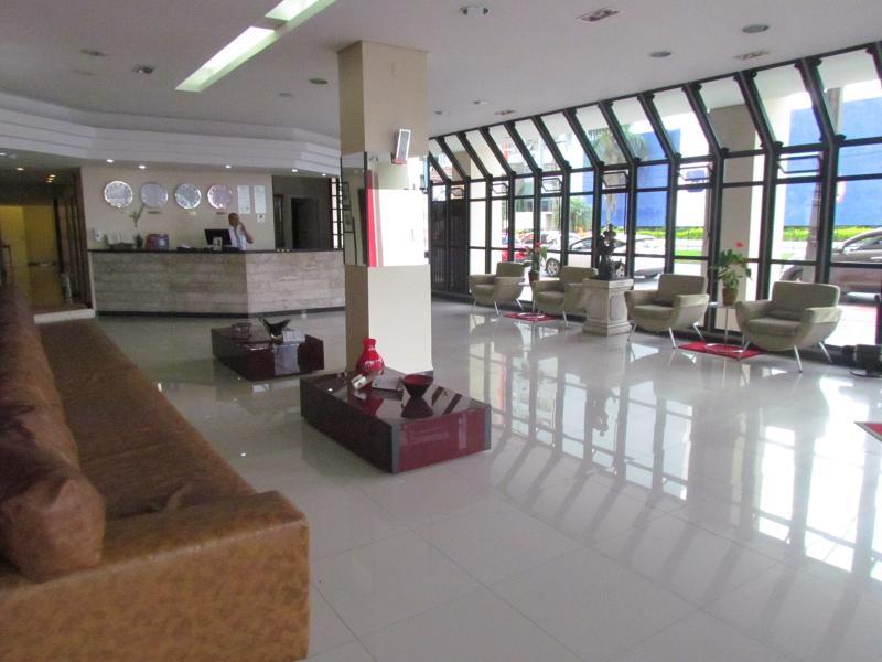 Hotel Nacional Inn Curitiba Torres Екстериор снимка